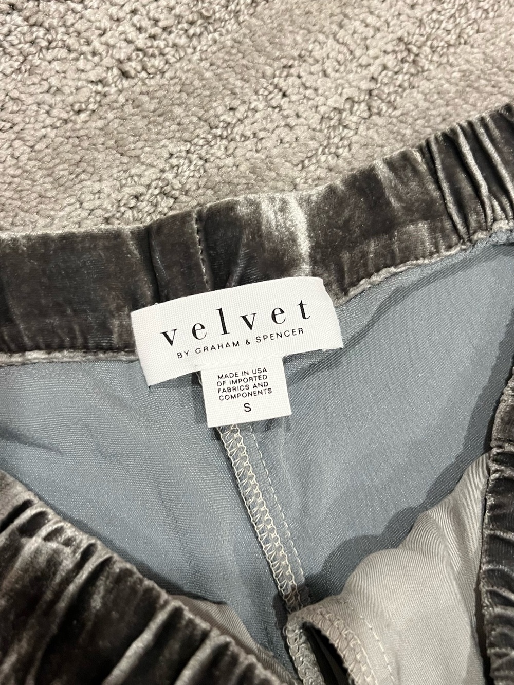 $258 Retail NWT - Velvet Brand sage green velvet pants with pockets Relaxed Fit - Picture 3 of 5
